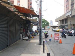 editorial 6 El comercio informal Amenaza u oportunidad 1